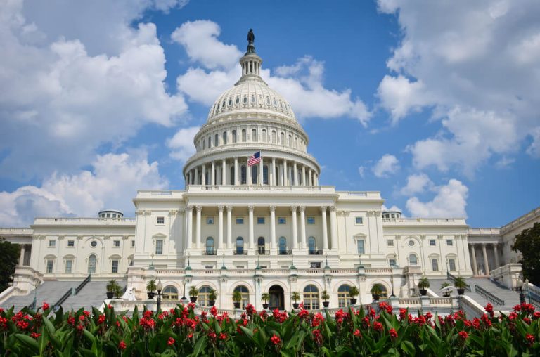 Landscape photo of Capitol building in Washington D.C.