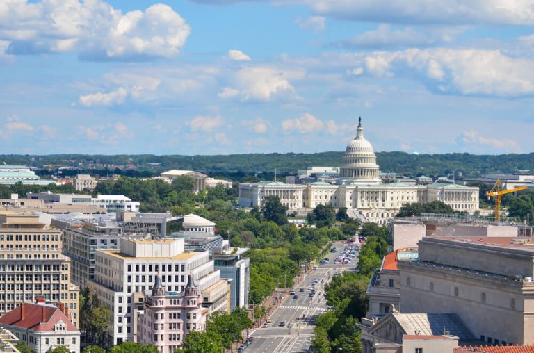 Landscape photo of Washington DC with Capitol building in center